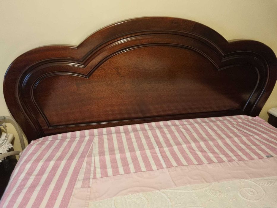 Cama de Madeira Maciça + Colchão CLUB NATURA — Conforto e Qualidade!