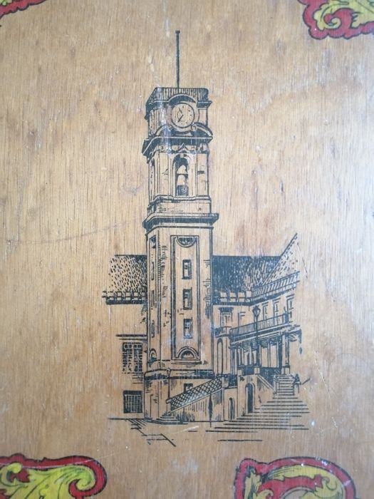 Caixa estojo madeira para garrafas licor Beirão decoração Torre Cabra