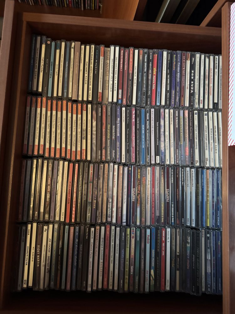 Kolekcja setek płyt cd dvd kaset