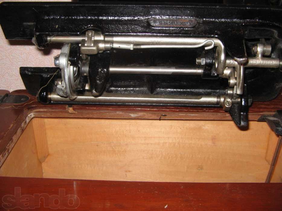 Китайская ножная швейная машинка "Стандарт"