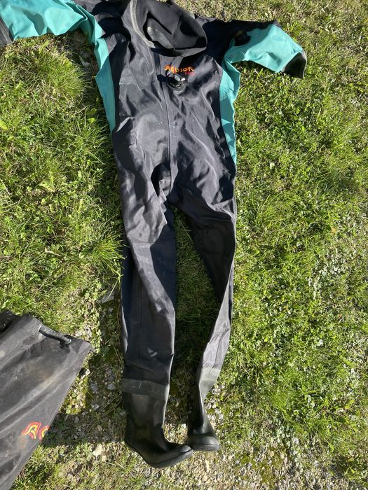 Suchy skafander rozmiar L