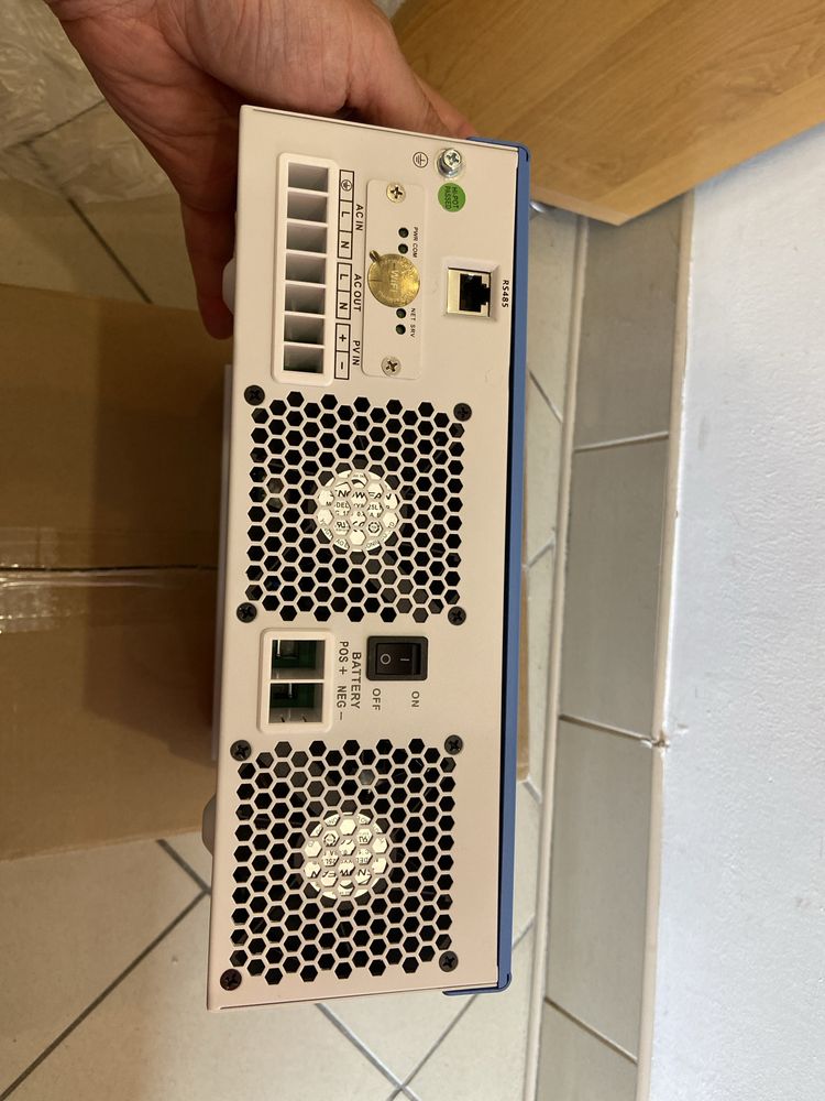 Falownik solarny Anenji ANJ-4000W-24V-wifi Inwerter hybrydowy