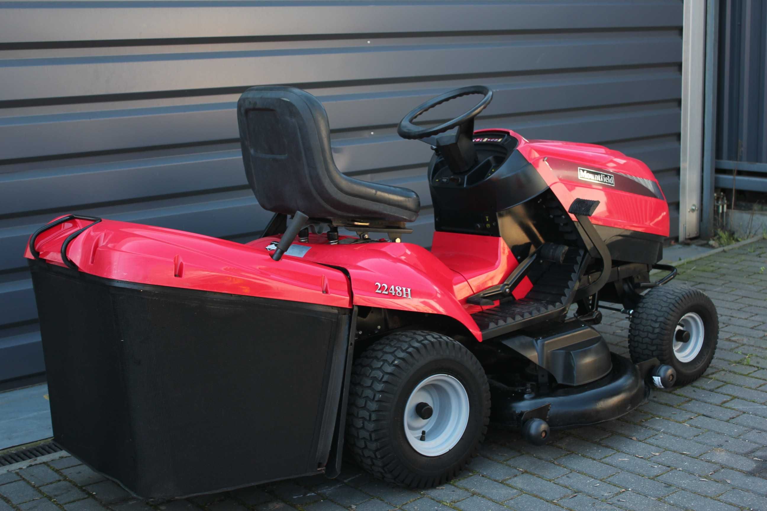 Castelgarden Twincut Mountfield 2248 h TRAKTOREK Kosiarka