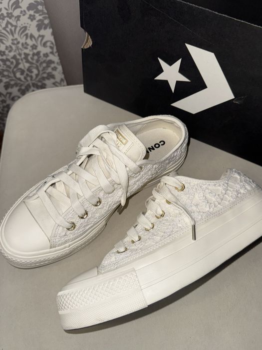 Converse жіночі , нові