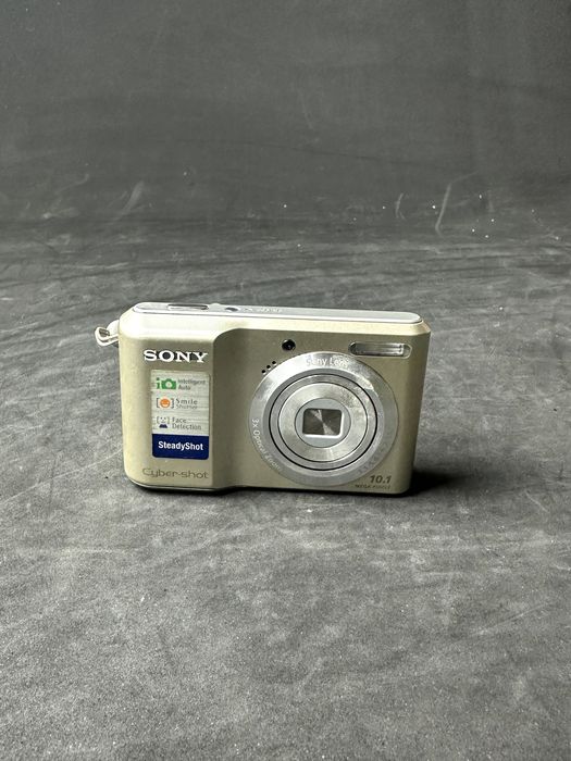 Цифровий фотоапарат. Стан як на фото повністю робочий. Повний комплект