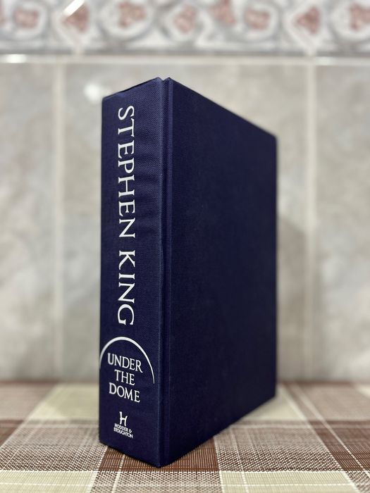 Under The Dome (Capa Dura/Hardcover) (Inglês) - Stephen King