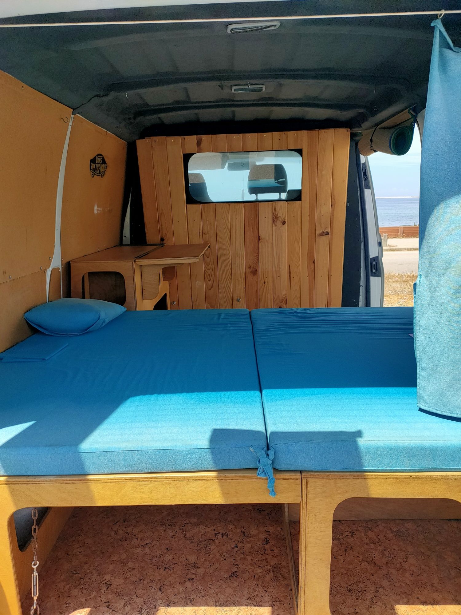 Vendo VW transporter T5 Alterada