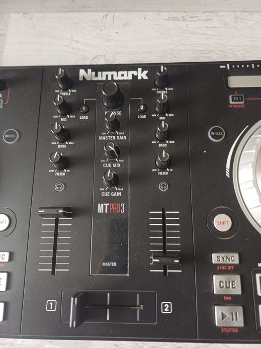 Konsola Numark Mixtrack Pro 3