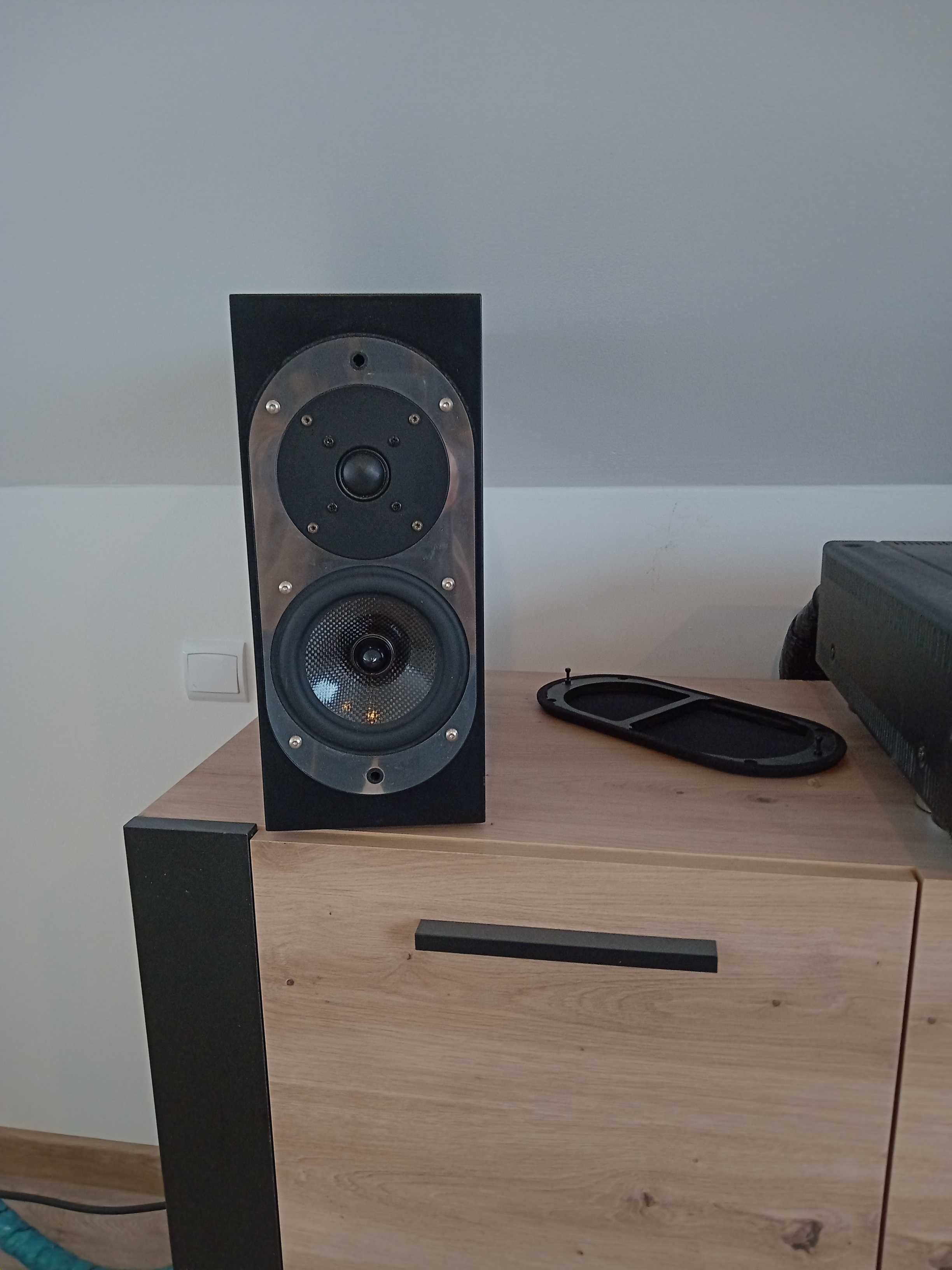 Kolumny podstawkowe AWS GENIUS 100