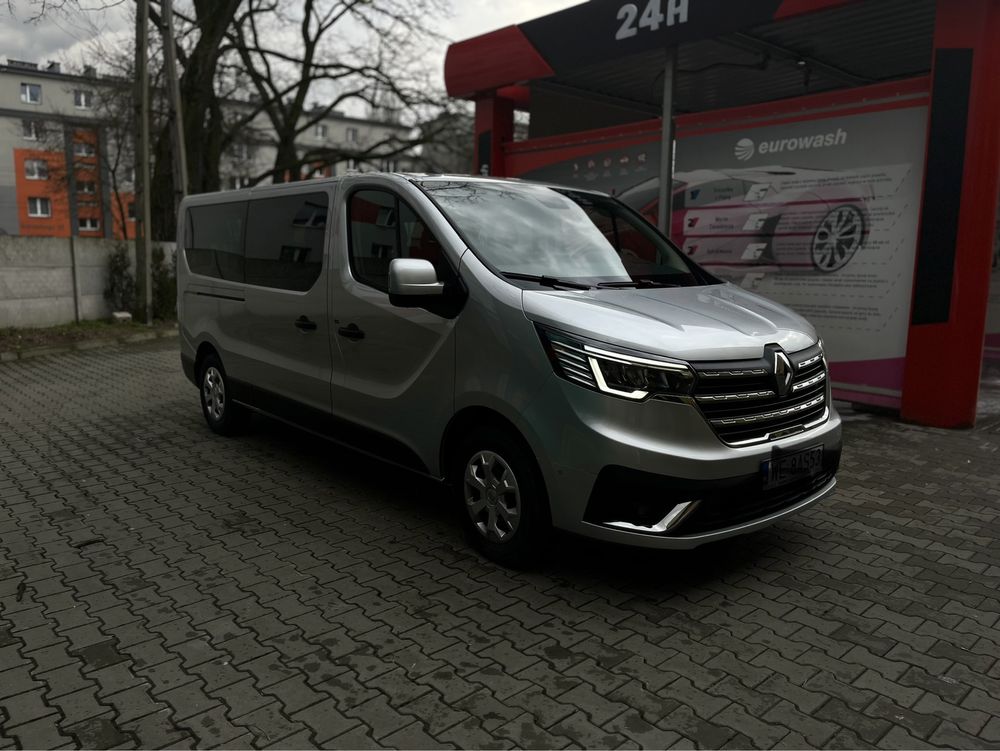 Wynajem busy osobowe Renault Trafic