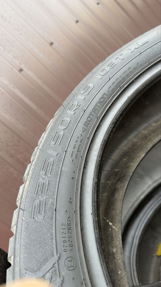 235/50/19 Nokian, TESLA Y