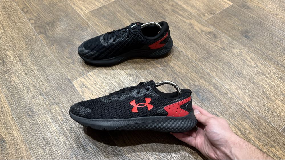 Кроссовки Under Armour Charged Rogue 3, размер 42