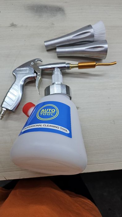 Tornador de limpeza automóvel