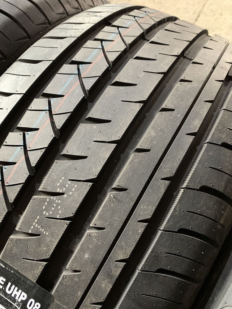 Нові різноширокі 255/50R19 i 285/45R19 Roadmarch Prime UHP літні шини