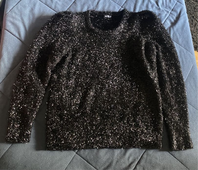 Blusa preta com brilhantes