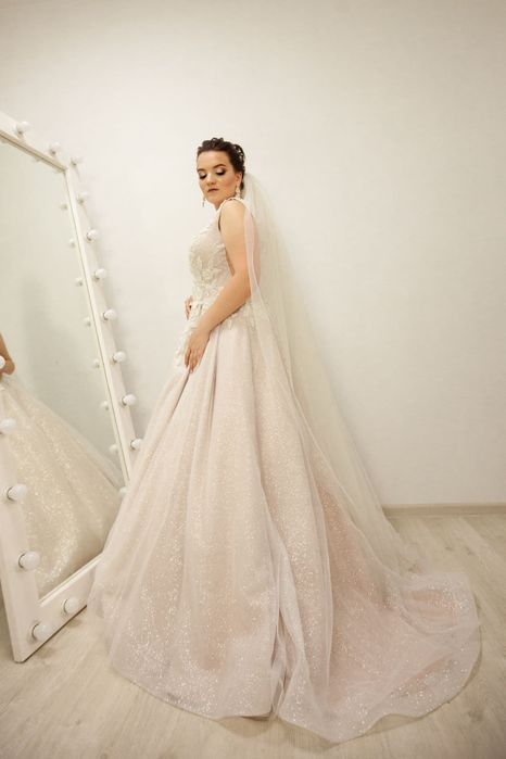 Весільна сукня плаття