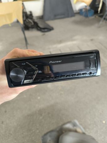 Radio samochodowe Pioneer MVH-S100UB ładne USB AUX MP3 okazja tanio !