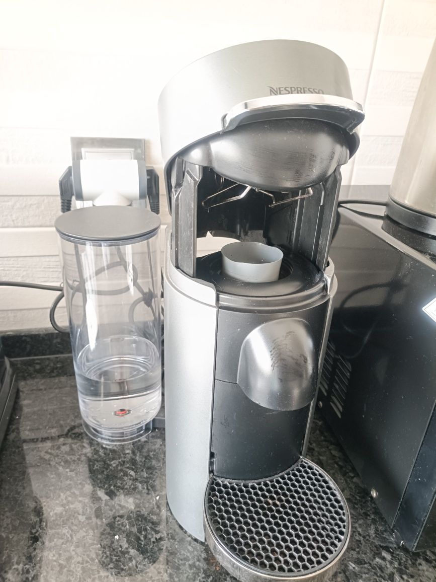 Nespresso Vertuo Plus Automática