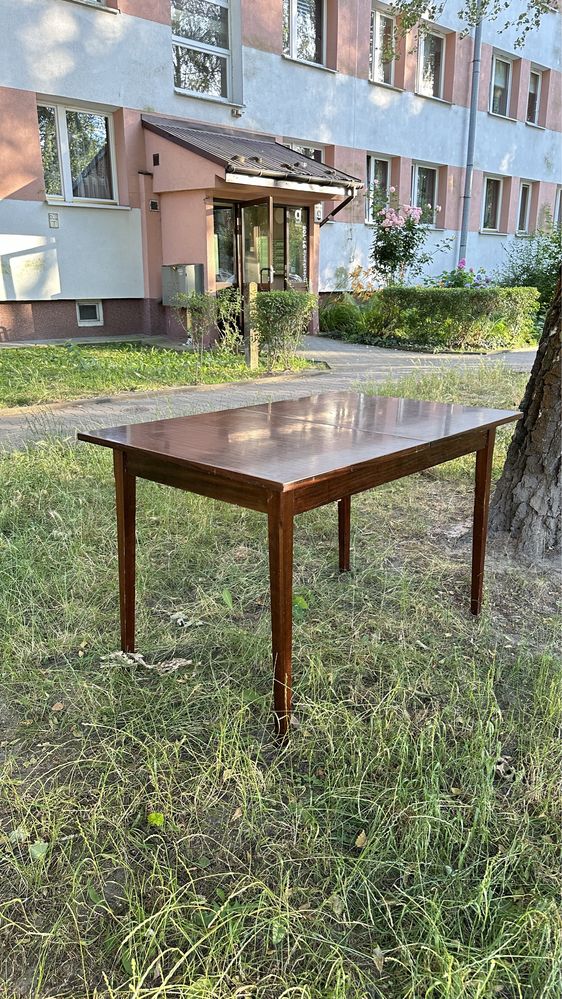 Stół PRL – rozkładany, brąz