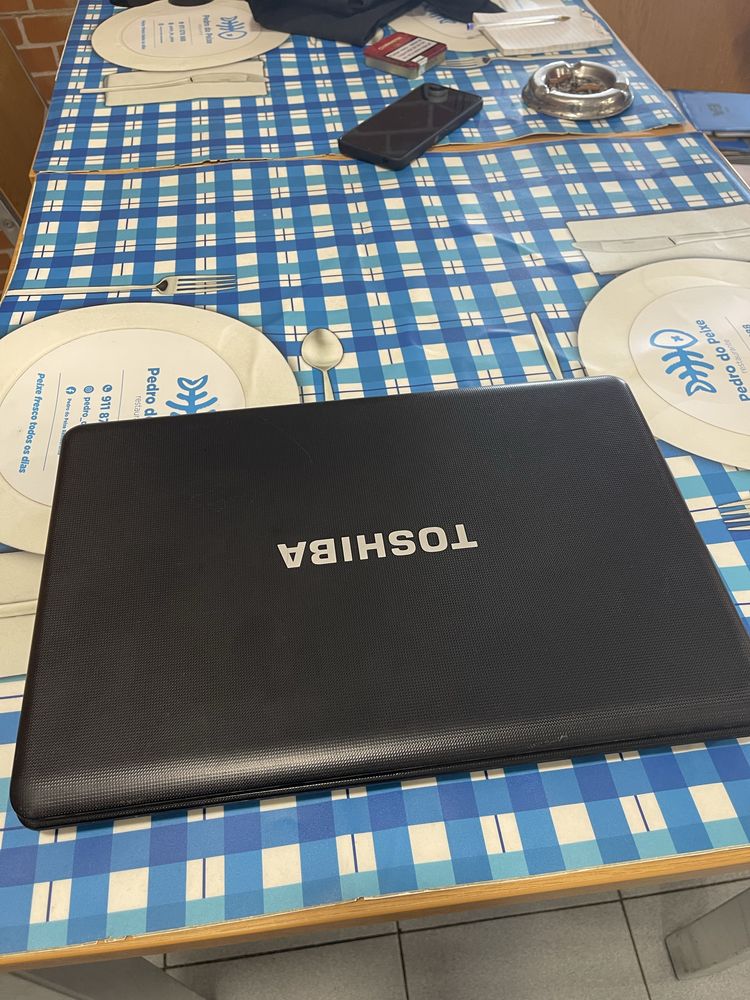 Portatil toshiba em excelente estado