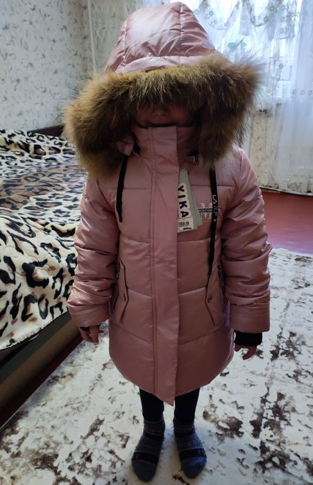 Продам пуховик Yikai на дівчинку та комплект шапка та снуд