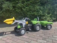 Traktor z ładowaczem i przyczepą na pedaly deutz fahr