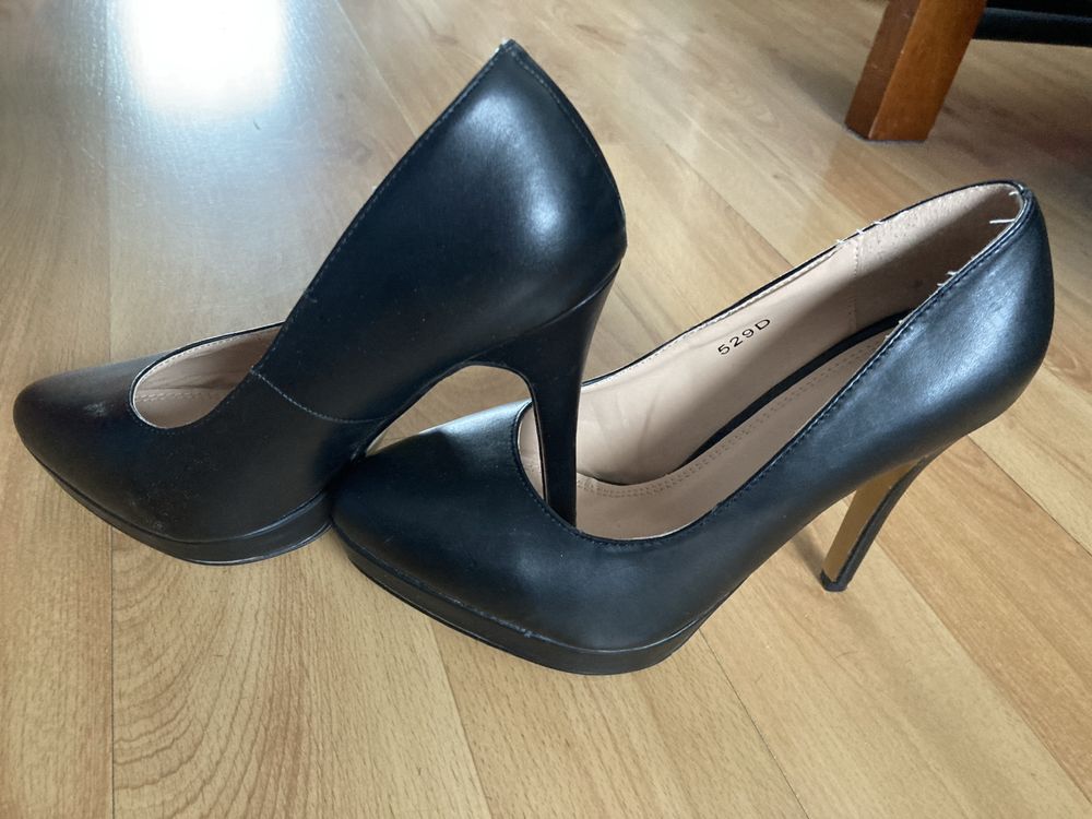 Eleganckie buty na obcasach