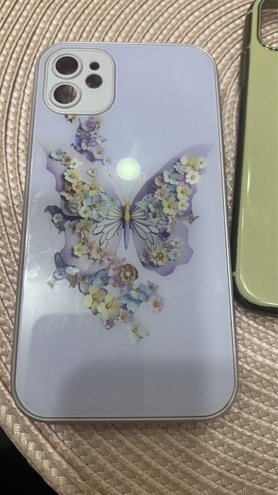 Чехли iPhone 11