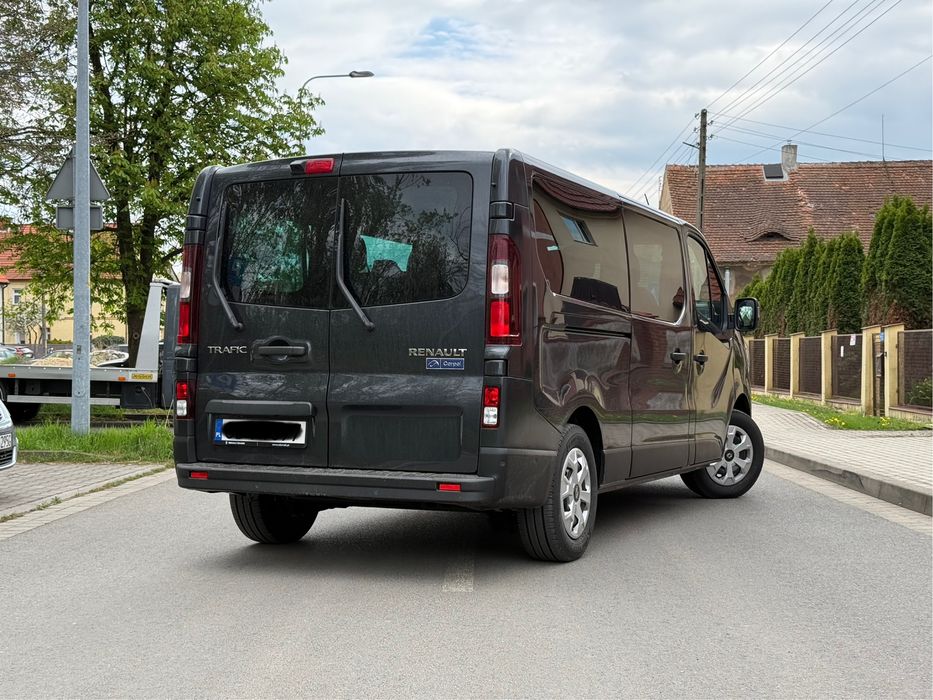 Renault Trafic 2.0 DCI Aut . 9-osobowy Navi