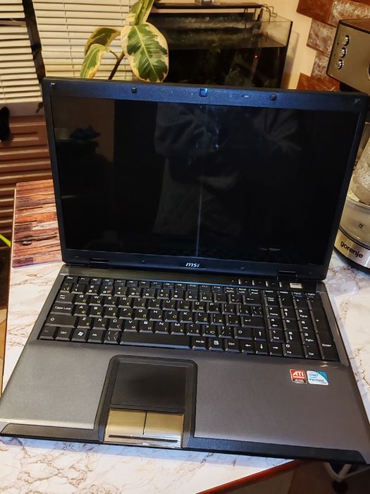 Msi ms-1682 не рабочий на запчастини