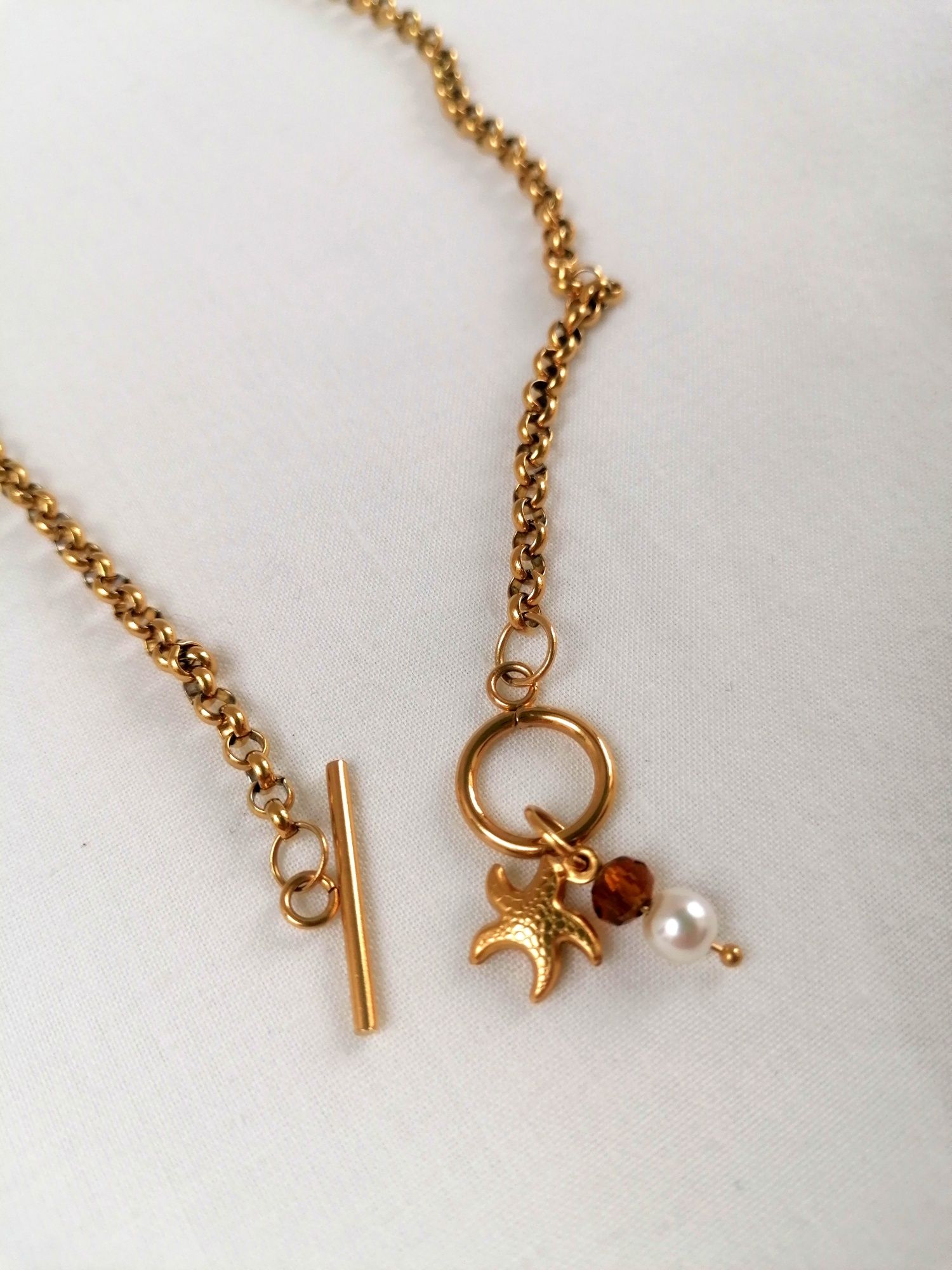 Colar Corrente Dourada com Pendentes