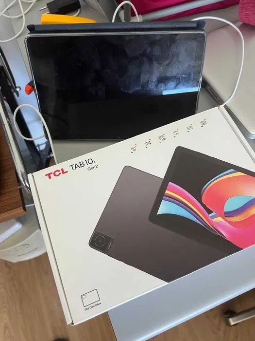 TCL Tab 10L GEN2 Black 32GB 3GB + Flip Case + Keyboard