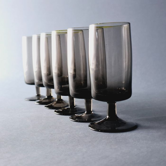 piękne dmuchane dymione kieliszki do wódki likieru lata 50/60-te