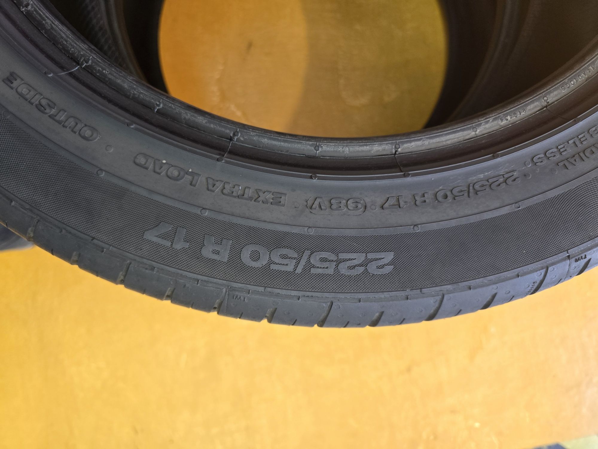 Pneus 235/45R18 Michelin Pilotsport 4 T0 para Tesla