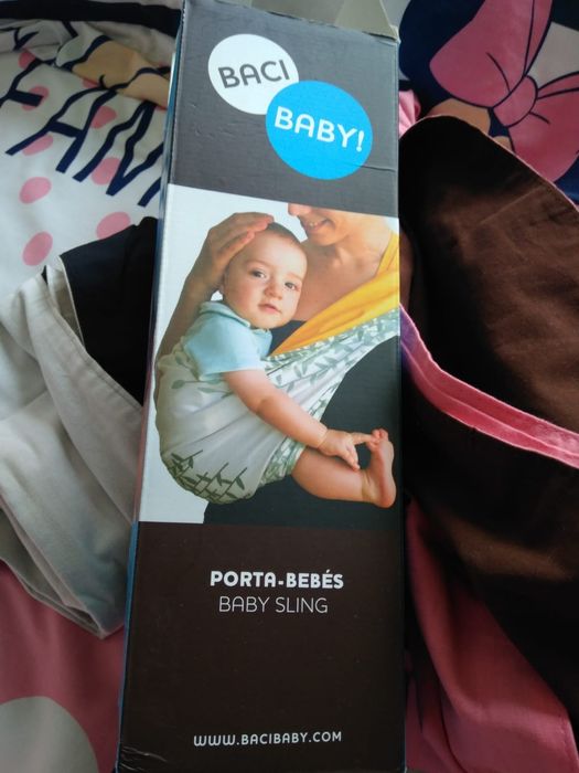 Slinges para segurança do bebê e conforto para a mãe  preto e cinza