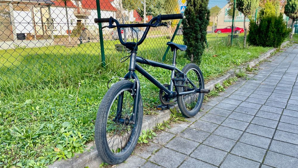 Rower BMX Wipe 100 – 20 cali, idealny dla młodzieży