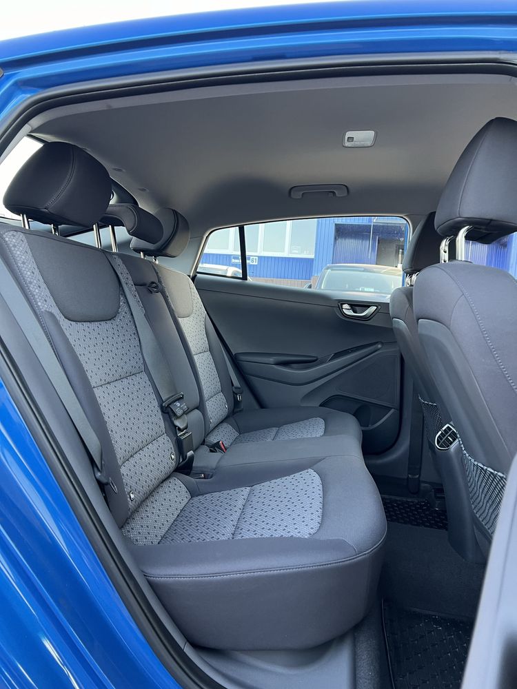 Hyundai Ioniq 2018рік, 28kWh, комплектація Premium