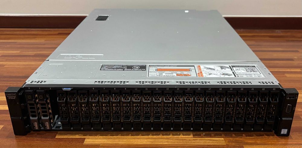Serwer DELL R730xd 2x 2680v4 10Gb/s 24SFF