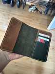 Skórzane etui na paszport handmade
