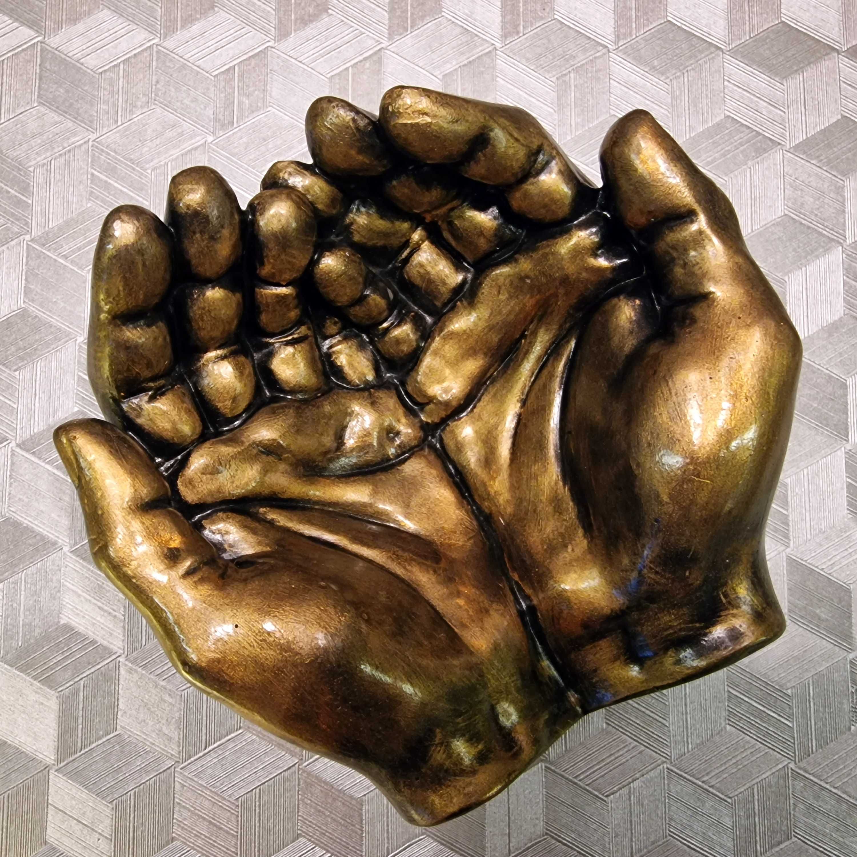 Rzeźba z gipsu / Dłonie