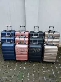 WINGS AT 01 Польща валізи чемоданы сумки на колесах комплекти