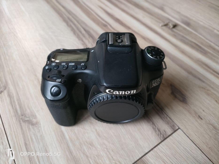Canon 70d body .