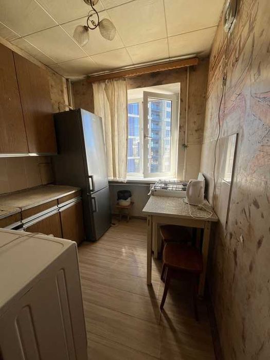 Сдам 2 кімнатну Печерськ р-н. Зверинецкая 63А. 7/9пов будинок