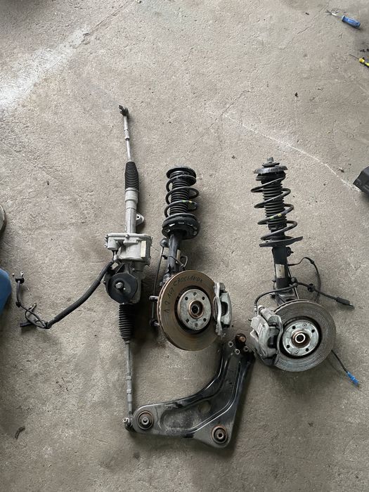 Lewy amortyzator kąpletny opel crossland X 1.2 benzyna