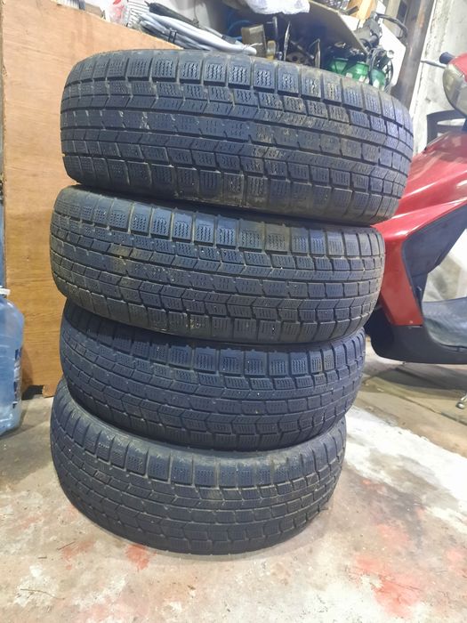 Продам шины DUNLOP 195 60 r15