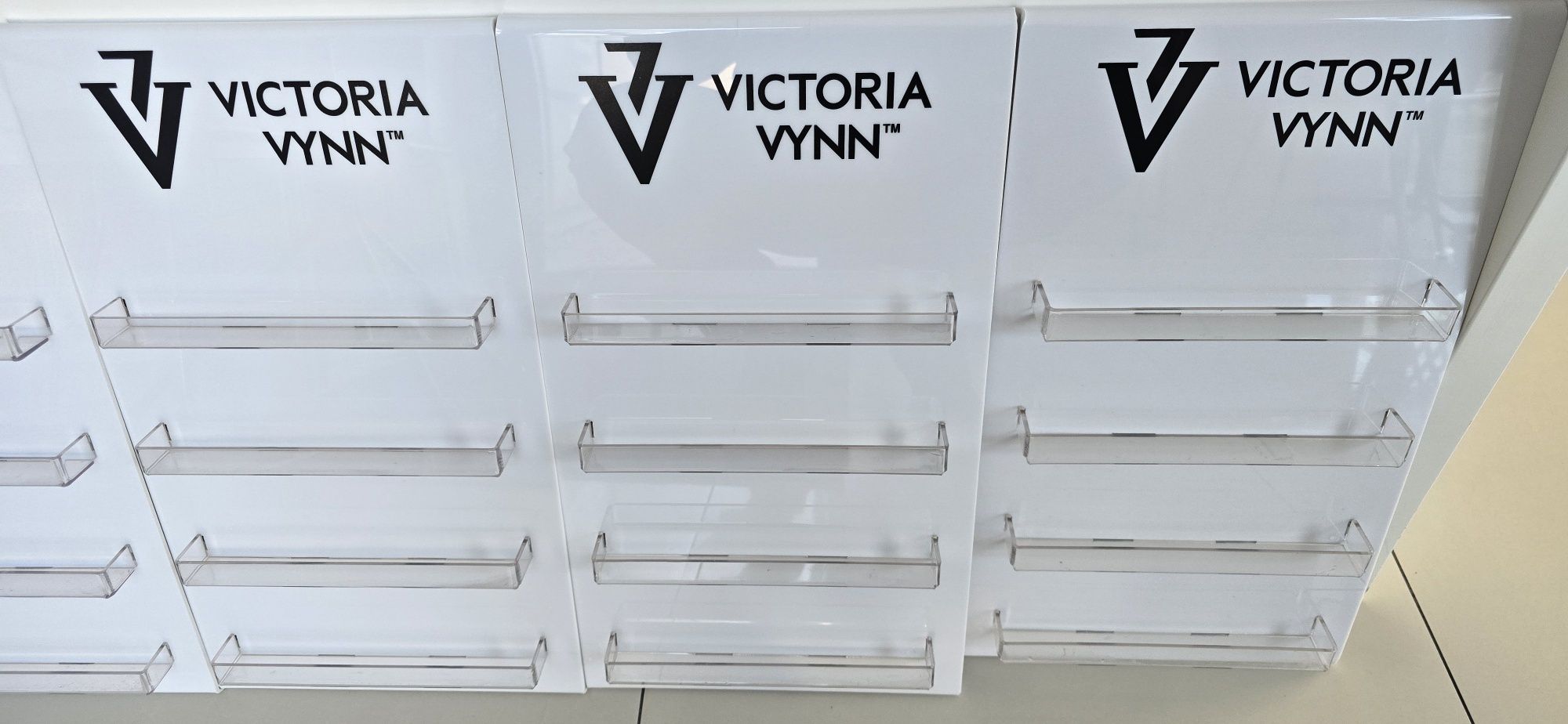 Victoria Vynn Ekspozytor Wiszący Na 36 Sztuk