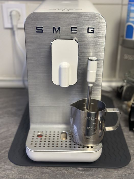 Máquina de café smeg automática