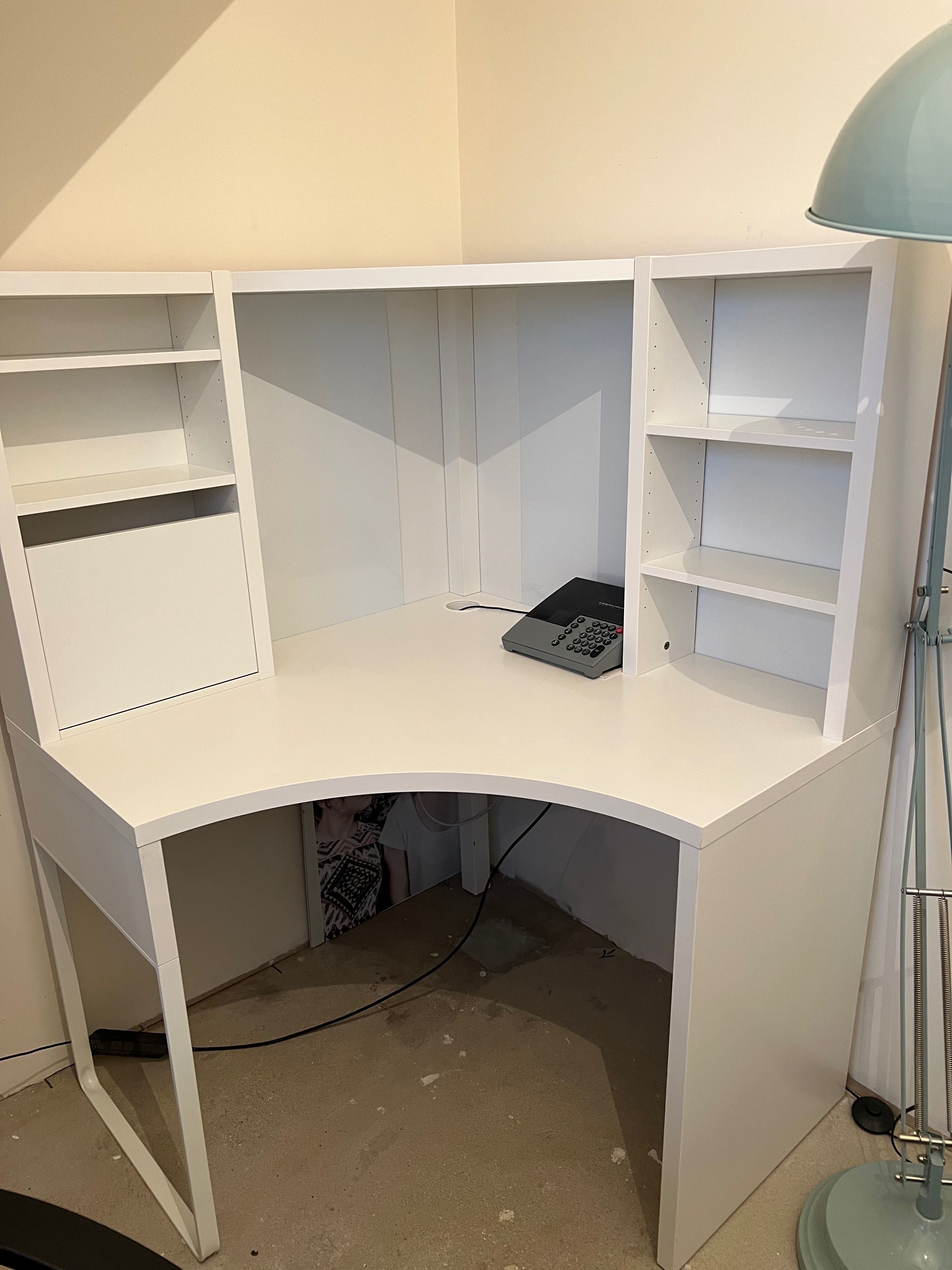 Biurko narożne MICKE  IKEA
