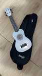 Instrumento Ukulele Stagg