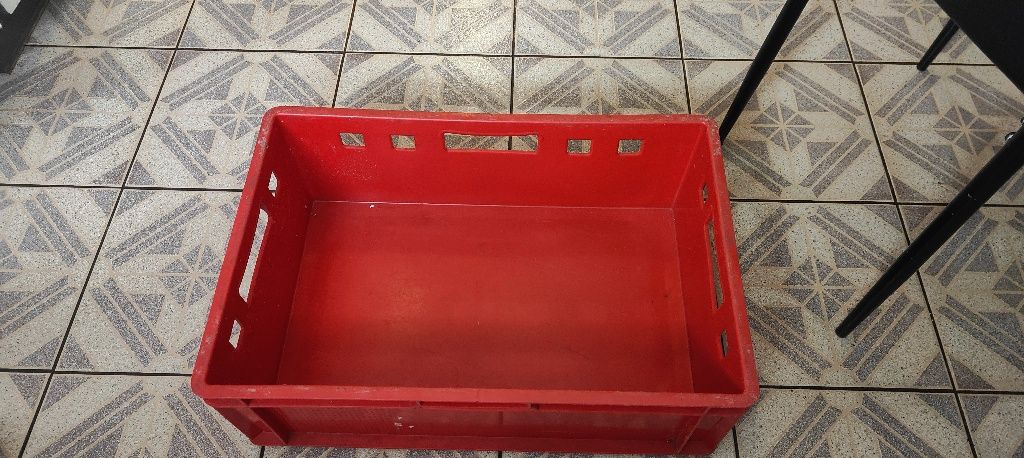 Skrzynki plastikowe*euro2*czerwone pojemniki*mięso-pieczywo*